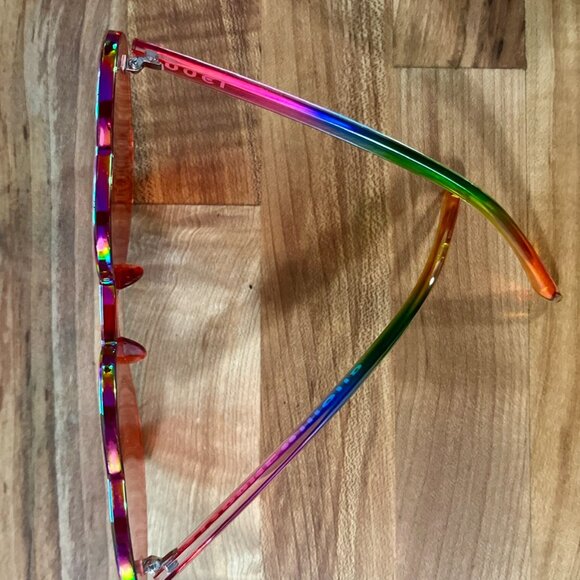 1906 New Highs Red Heart Love Sunglasses - Picture 4 of 7